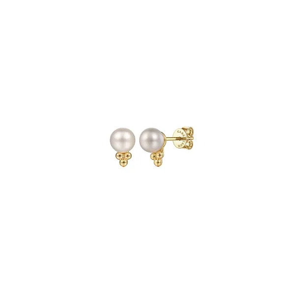 Pearl Earrings Perry's Emporium Wilmington, NC