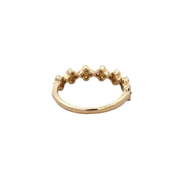 Diamond Quatrefoil Band in Yellow Gold Image 2 Perry's Diamonds & Estate Jewelry Charlotte, NC