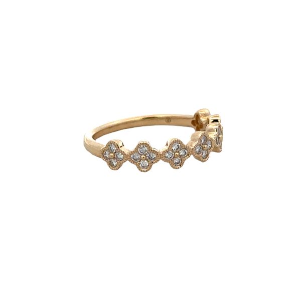 Diamond Quatrefoil Band in Yellow Gold Image 3 Perry's Diamonds & Estate Jewelry Charlotte, NC