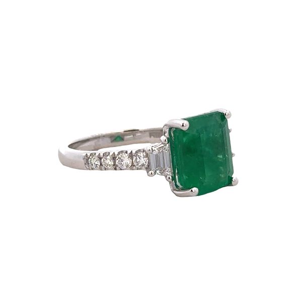 14k White Gold Emerald & Diamond Ring – Size 7 Image 2 Perry's Diamonds & Estate Jewelry Charlotte, NC