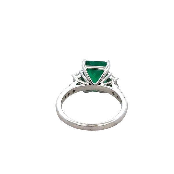 14k White Gold Emerald & Diamond Ring – Size 7 Image 3 Perry's Diamonds & Estate Jewelry Charlotte, NC