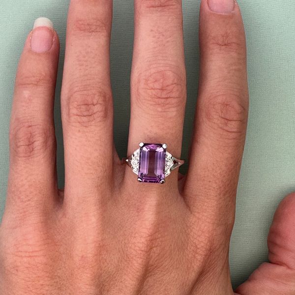 14k White Gold Emerald Cut Amethyst & Diamond Ring – Size 8.5 Image 4 Perry's Diamonds & Estate Jewelry Charlotte, NC
