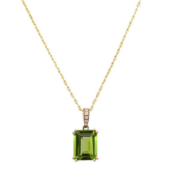 14k Yellow Gold Peridot and Diamond Pendant Necklace Perry's Diamonds & Estate Jewelry Charlotte, NC