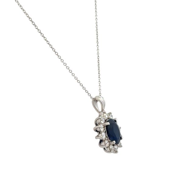 14k White Gold Sapphire & Diamond Halo Pendant Necklace – 18