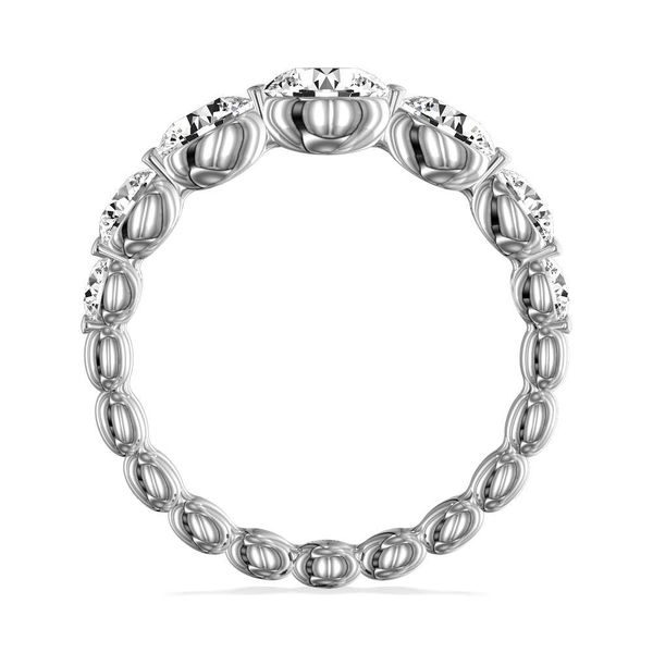 Diamond Graduated Ring Image 2 Peter & Co. Jewelers Avon Lake, OH