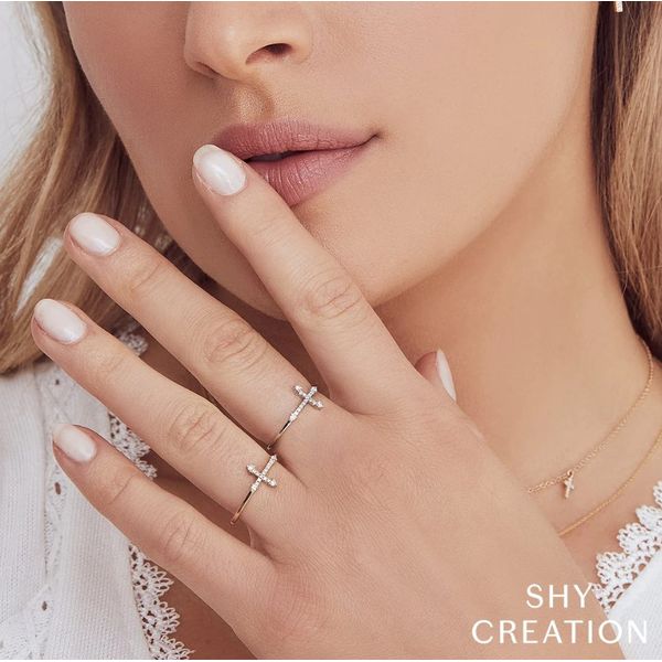 Shy Creation Diamond Cross Ring Image 4 Peter & Co. Jewelers Avon Lake, OH