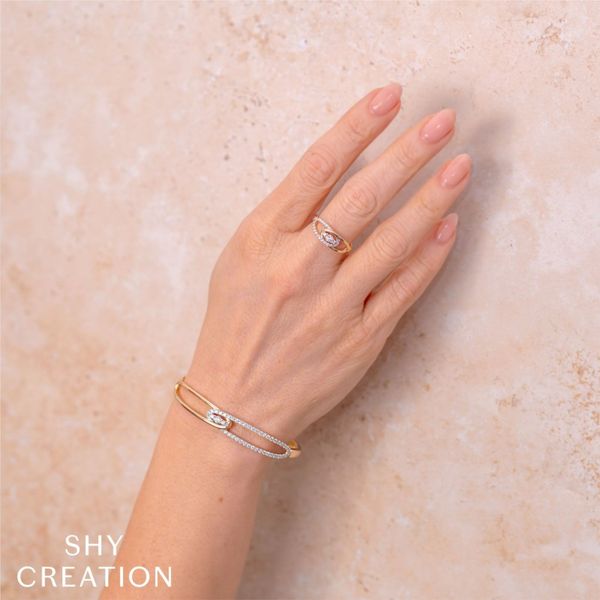 Shy Creation Interlocked Diamond Ring Image 3 Peter & Co. Jewelers Avon Lake, OH