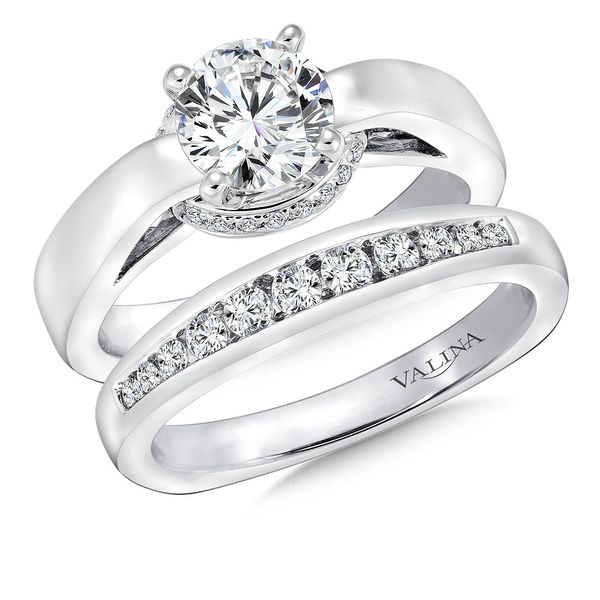 Round Shape Solitare Valina Engagement Ring Image 2 Peter & Co. Jewelers Avon Lake, OH
