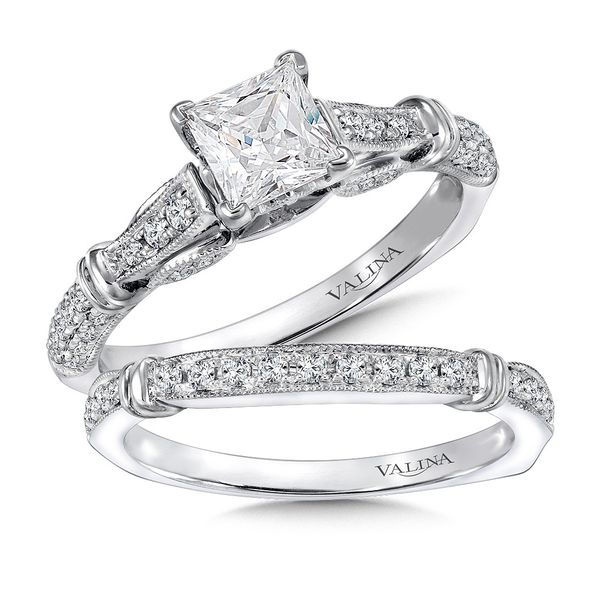Princess Shape Solitare Valina Engagement Ring Image 2 Peter & Co. Jewelers Avon Lake, OH