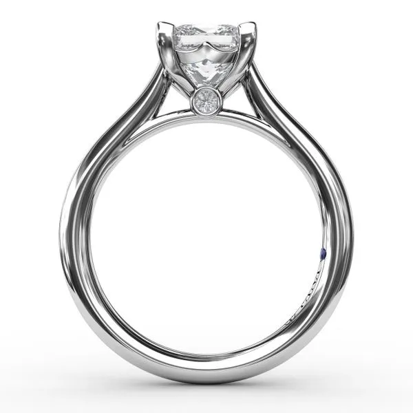 Fana Princess Solitaire Engagement Ring Setting Image 2 Peter & Co. Jewelers Avon Lake, OH