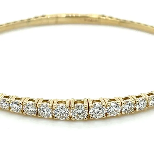 Graduating Diamond Bangle Bracelet Image 2 Peter & Co. Jewelers Avon Lake, OH