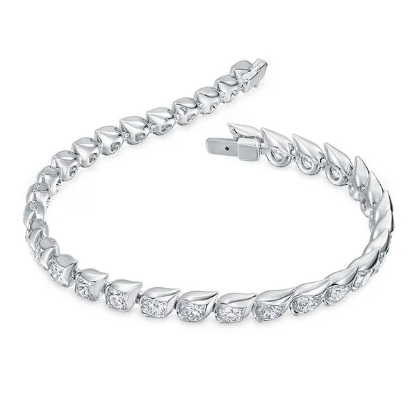 Hearts On Fire LU Droplet Bracelet, 6.84ctw Image 2 Peter & Co. Jewelers Avon Lake, OH