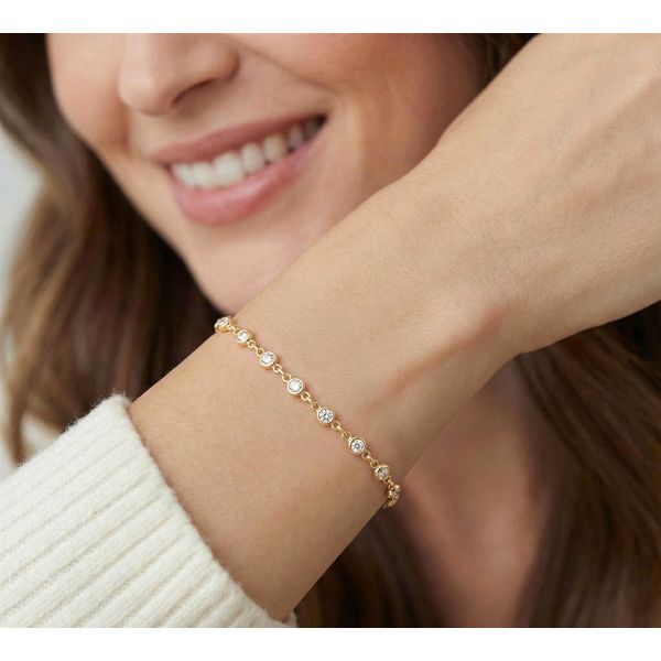 Bezel-Set Diamond Station Bracelet 1-ctw Image 5 Peter & Co. Jewelers Avon Lake, OH
