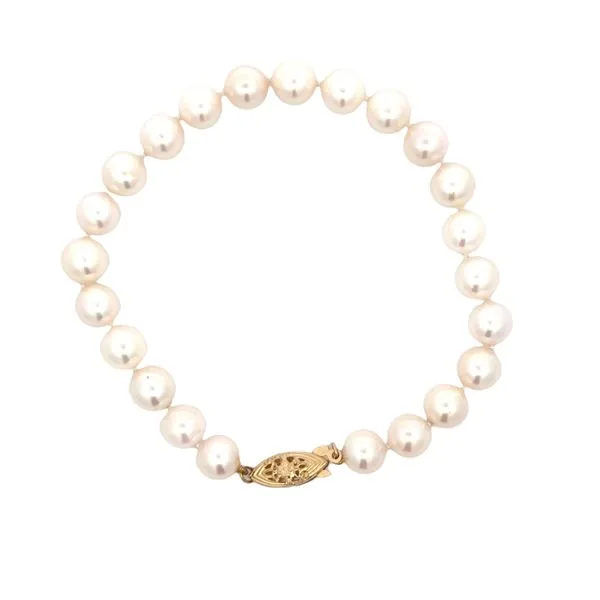 Crown Pearl Bracelet Image 2 Peter & Co. Jewelers Avon Lake, OH