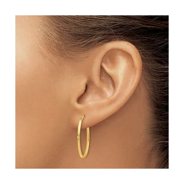 Oval Hoop Earrings Image 2 Peter & Co. Jewelers Avon Lake, OH