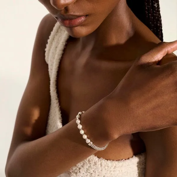 John Hardy Essential Pearl Bracelet Image 5 Peter & Co. Jewelers Avon Lake, OH