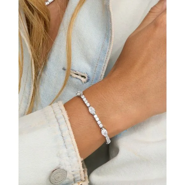 The Maven Tennis Bracelet Image 2 Peter & Co. Jewelers Avon Lake, OH