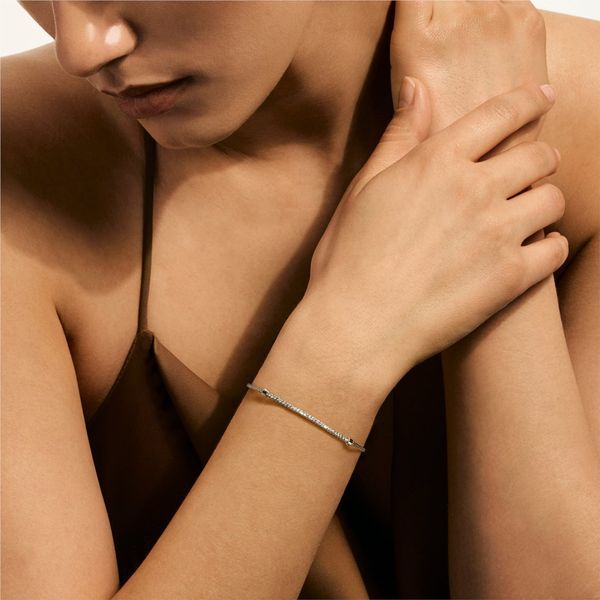 John Hardy Essential Pavé Bracelet, Diamond, 1.8mm Image 5 Peter & Co. Jewelers Avon Lake, OH