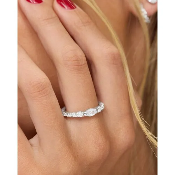 The Maven Ring 8 Image 2 Peter & Co. Jewelers Avon Lake, OH