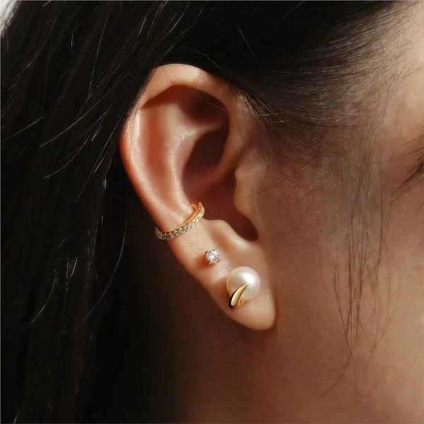 Ania Haie Gold Pearl Claw Stud Earrings Image 2 Peter & Co. Jewelers Avon Lake, OH