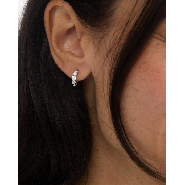 Melinda Maria 'Oh She Fancy' Graduated Hoops Image 2 Peter & Co. Jewelers Avon Lake, OH