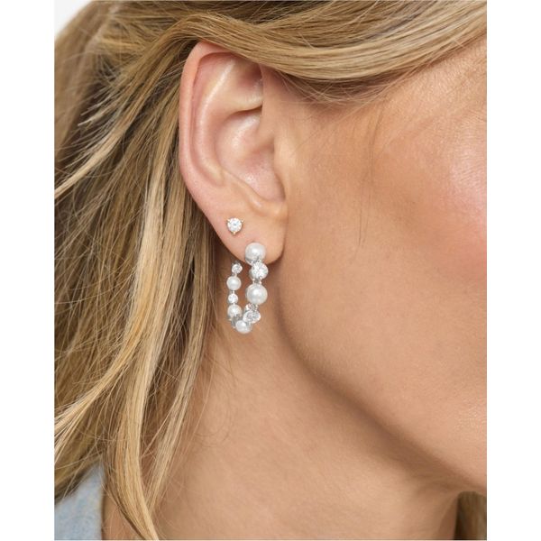 Melinda Maria She's an Icon Pearl Hoops, 1