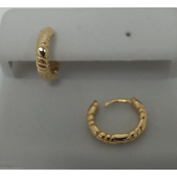 Earring P.K. Bennett Jewelers Mundelein, IL