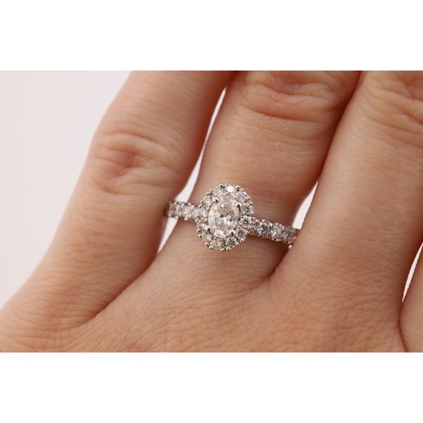 14K White Gold Lab-Grown Oval Diamond Halo Engagement Ring Image 3 Puckett's Fine Jewelry Benton, KY