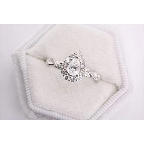 14K White Gold Lab-Grown Diamond Engagement Ring Puckett's Fine Jewelry Benton, KY