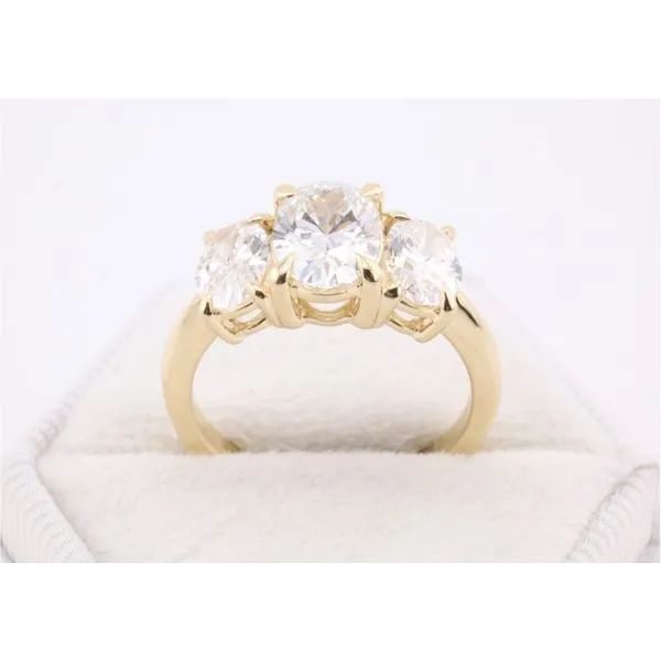 14K Yellow Gold Three-Stone Oval Lab-Grown Diamond Ring Image 3 Puckett's Fine Jewelry Benton, KY