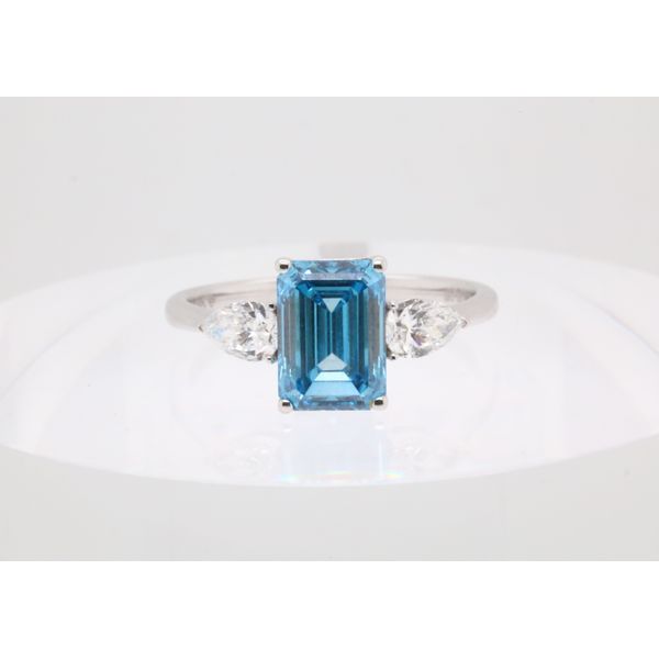 14K White Gold Three-Stone Engagement Ring Puckett's Fine Jewelry Benton, KY