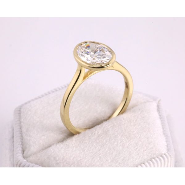 14K Yellow Gold Oval Bezel Lab-Grown Diamond Engagement Ring Image 2 Puckett's Fine Jewelry Benton, KY
