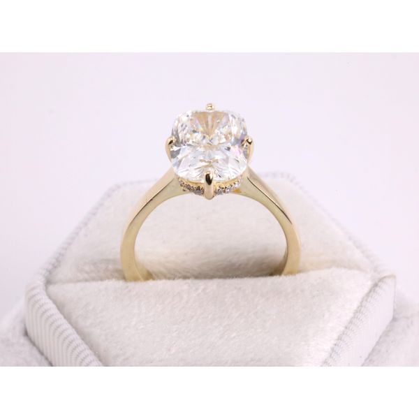 14K Yellow Gold Cushion Cut Lab-Grown Diamond Engagement Ring Image 3 Puckett's Fine Jewelry Benton, KY
