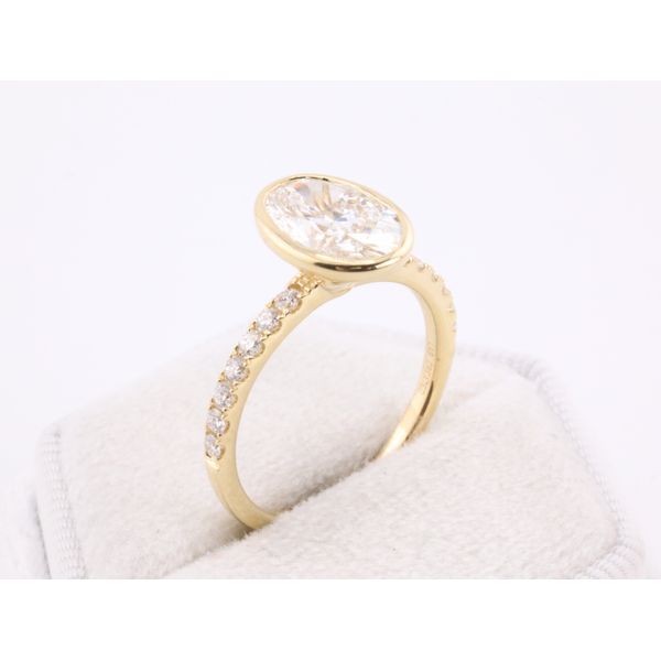14K Yellow Gold Oval Lab-Grown Diamond Engagement Ring Image 2 Puckett's Fine Jewelry Benton, KY