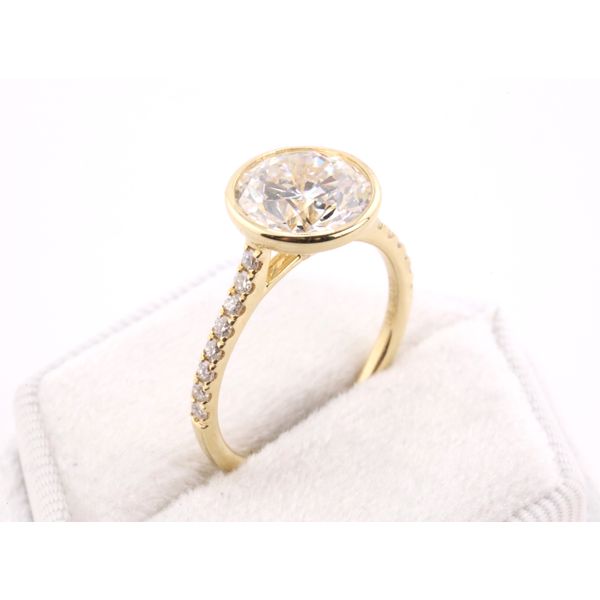 14K Yellow Gold Round Lab-Grown Diamond Engagement Ring Image 2 Puckett's Fine Jewelry Benton, KY