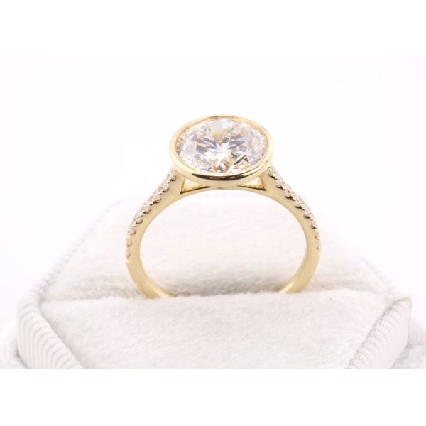 14K Yellow Gold Round Lab-Grown Diamond Engagement Ring Image 3 Puckett's Fine Jewelry Benton, KY