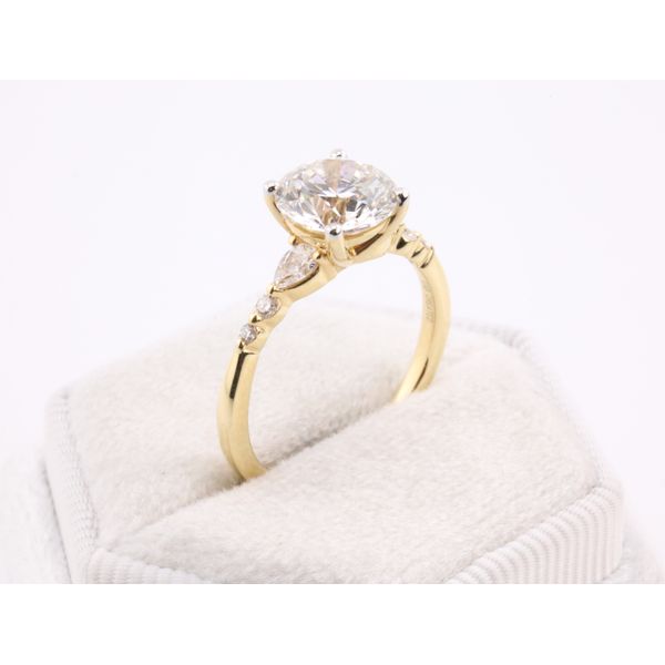 14K Yellow Gold Lab-Grown Diamond Engagement Ring Image 2 Puckett's Fine Jewelry Benton, KY