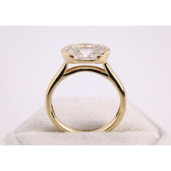 14K Yellow Gold Lab-Grown Diamond Oval East-West Ring Image 3 Puckett's Fine Jewelry Benton, KY