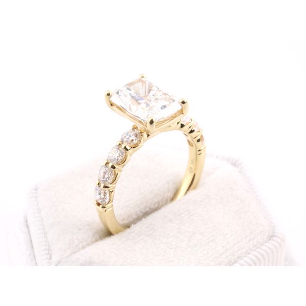 14K Yellow Gold Lab-Grown Diamond Ring Image 2 Puckett's Fine Jewelry Benton, KY