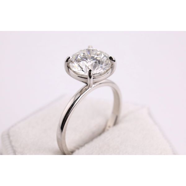 14K White Gold Lab-Grown Round Brilliant Diamond Solitaire Ring Image 2 Puckett's Fine Jewelry Benton, KY