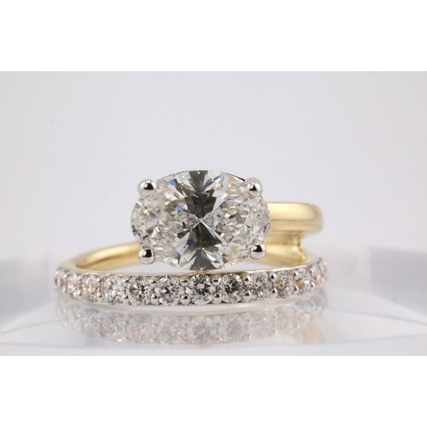14K Yellow Gold Lab-Grown Diamond East-West Oval Engagement Ring – 2.54ctw Puckett's Fine Jewelry Benton, KY