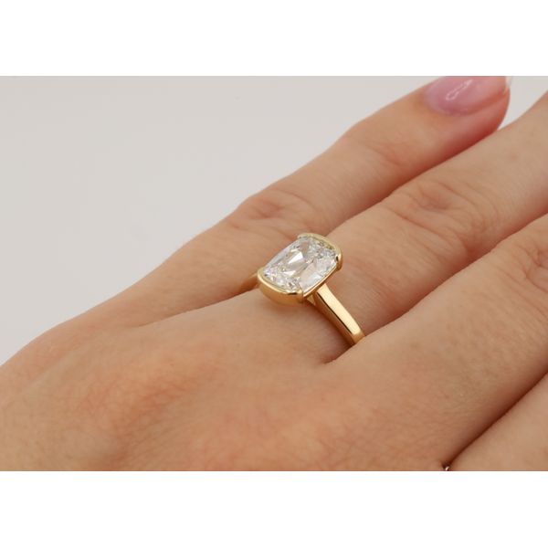 14K Yellow Gold Elongatd Cushion-Cut Lab-Grown Diamond Engagement Ring Image 4 Puckett's Fine Jewelry Benton, KY