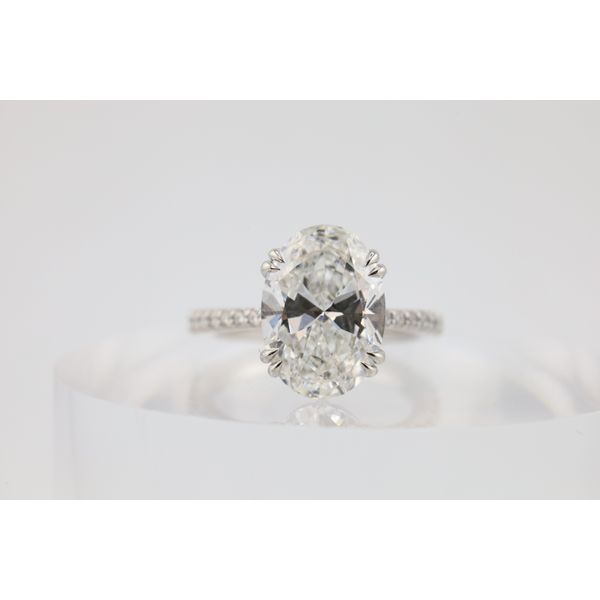 14K White Gold Lab-Grown Oval Diamond Engagement Ring – 5.53ctw Puckett's Fine Jewelry Benton, KY