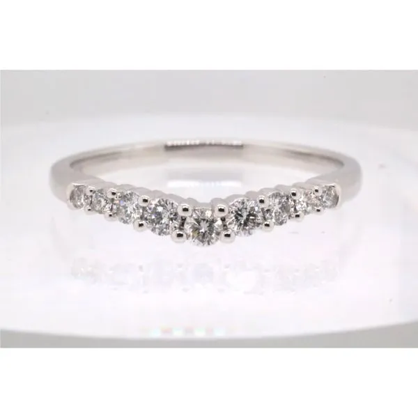 14K White Gold Curved Diamond Band – .25ctw Puckett's Fine Jewelry Benton, KY
