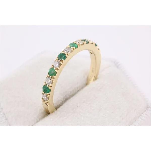 14K Yellow Gold Diamond and Emerald Band Image 2 Puckett's Fine Jewelry Benton, KY