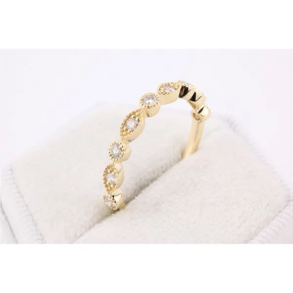 14K Yellow Gold Diamond Band Image 2 Puckett's Fine Jewelry Benton, KY