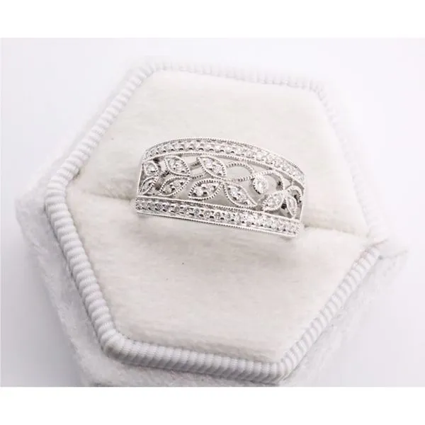14K White Gold Floral Diamond Band Puckett's Fine Jewelry Benton, KY