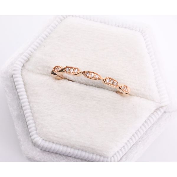 14K Rose Gold Scalloped Diamond Wedding Band Puckett's Fine Jewelry Benton, KY