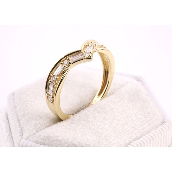 14K Yellow Gold Natural Diamond Contour Wrap Band Image 2 Puckett's Fine Jewelry Benton, KY