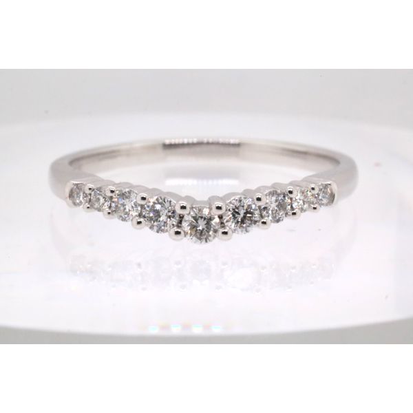 14K White Gold Curved Diamond Band – .25ctw Puckett's Fine Jewelry Benton, KY